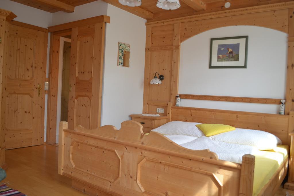 Stoanahof Villa Virgen Szoba fotó
